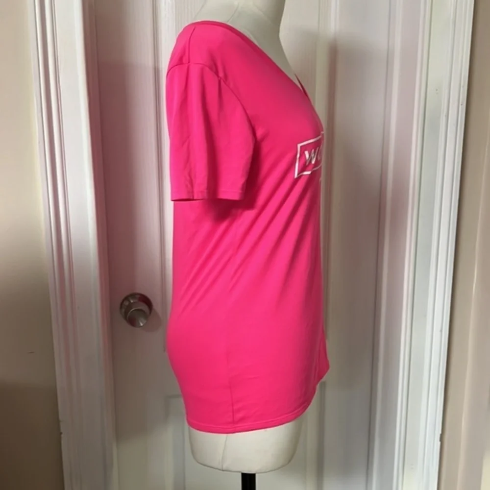 Woman's‎ Nike T-shirt